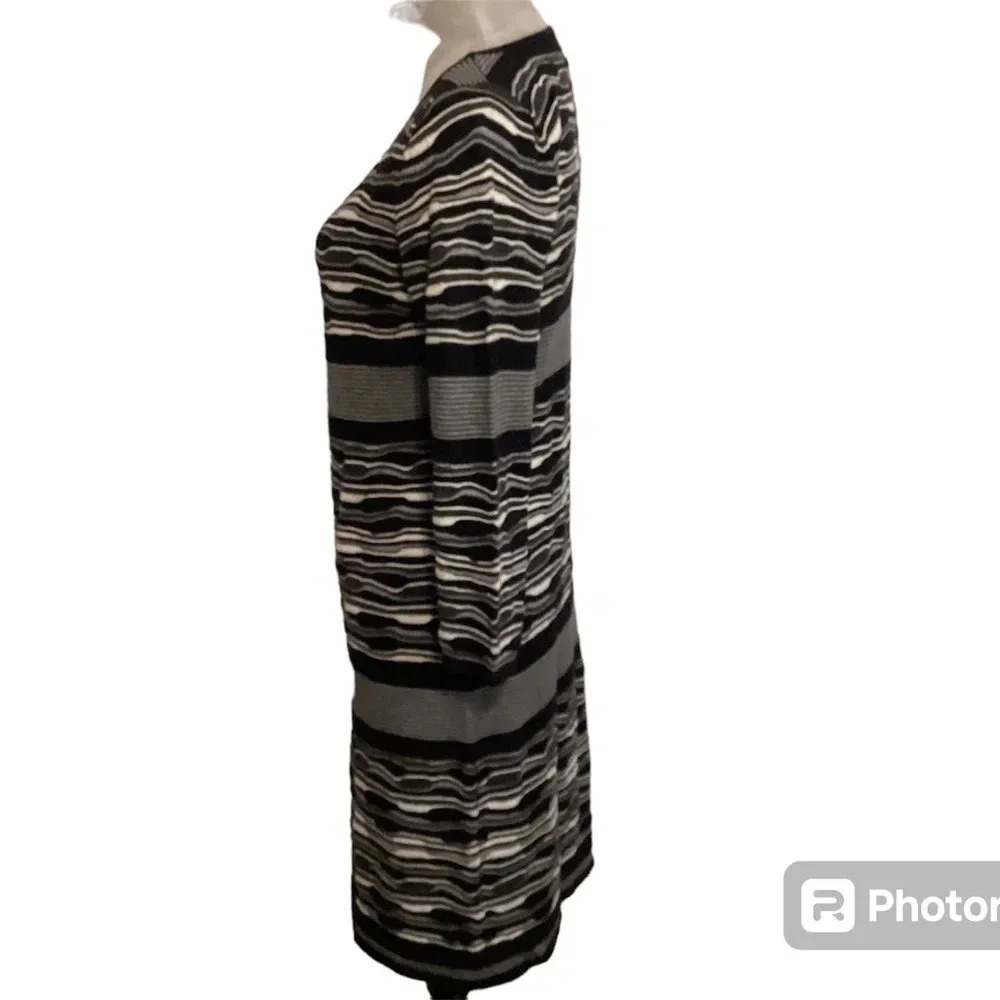 Saks Fifth Dress Sweater Classic Professional Office Luxury 3D Knit Womens SZ M - Picture 3 of 9